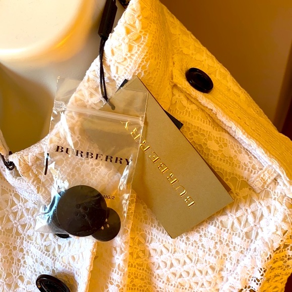 BURBERRY JACKET WHITE COLOR SIZE/FIT 16    14US - Picture 9 of 11